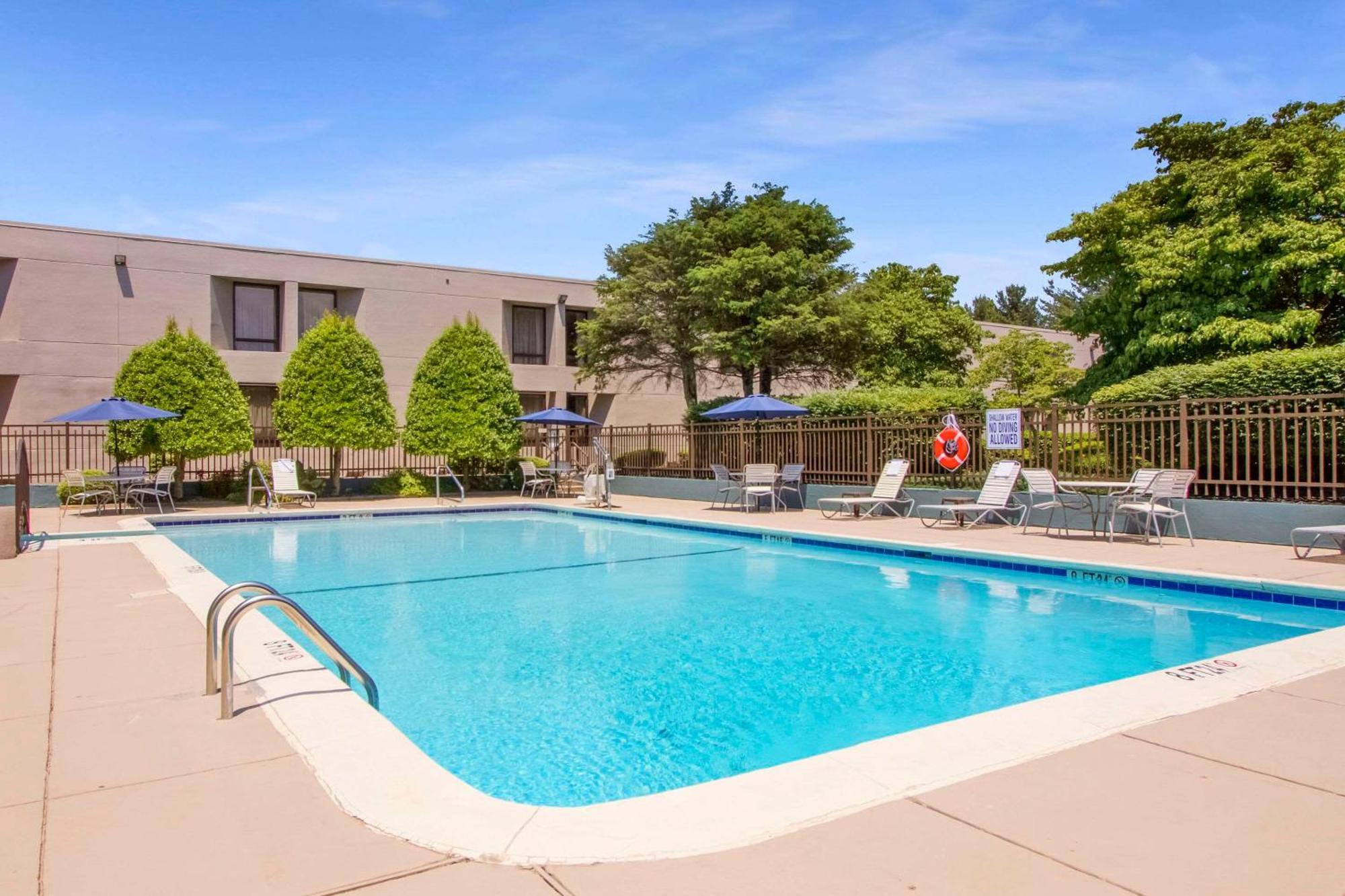Clarion Inn Asheville Airport Fletcher Dış mekan fotoğraf